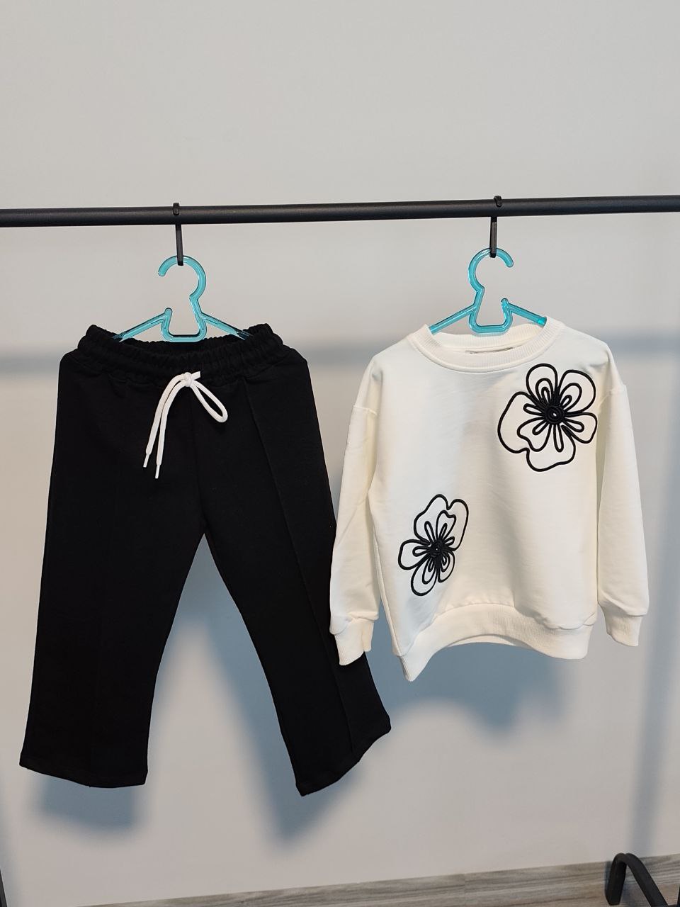 Kaliteli Çiçek Desenli Kız Çocuk Takım